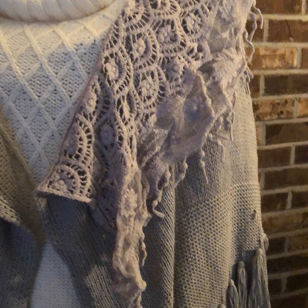 Sweater - Picture 2 of 3